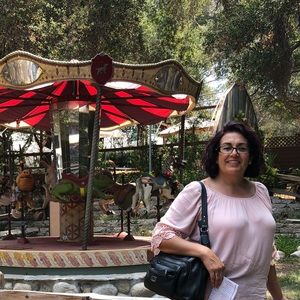 Meet your Posher, Aida